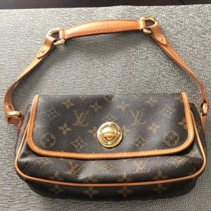 Louis Vuitton Paris Purse